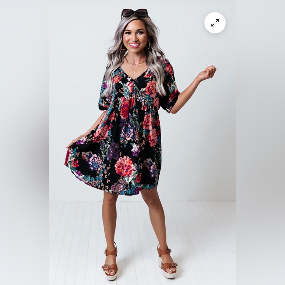 Andree by Unit Savannah Jane Babydoll Black Floral V-Neck Boho Mini Dress